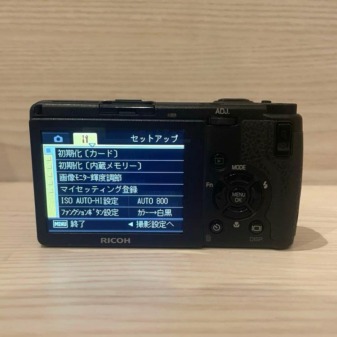 値下げ❗️GR DIGITALⅡ コンパクトデジタルカメラ レザーストラップ付き