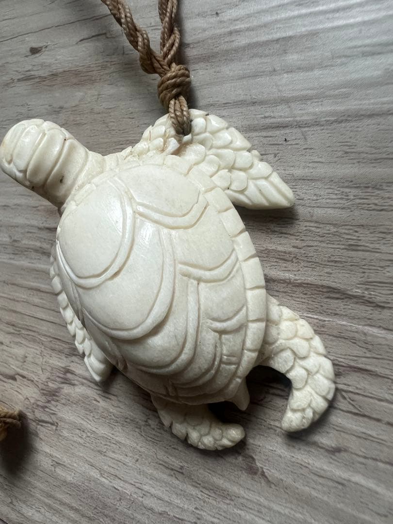 ハワイアン ハンドメイド ボーンカービング ホヌ ネックレス(ホエールボーン)
