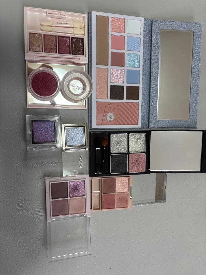 まとめ売り34点デパコス(アディクション・ポール&ジョー・ジルスチュアート)