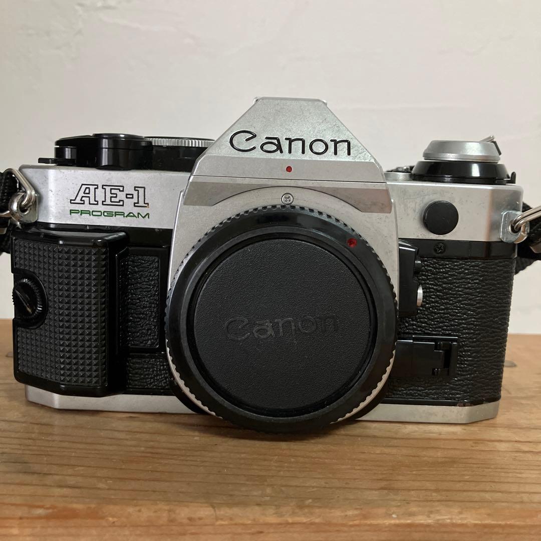 Canon AE-1 PROGRAMフィルムカメラ レンズ　ストロボ付き