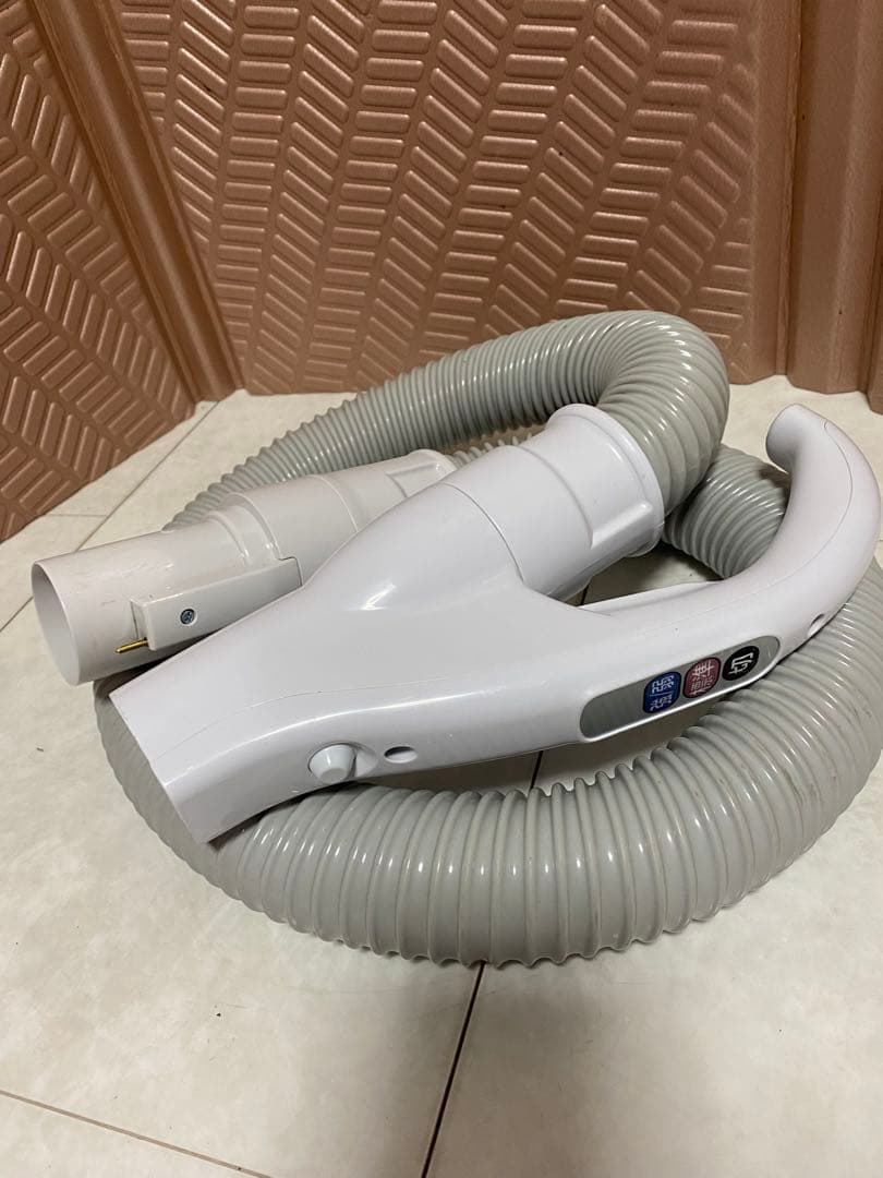 【美品】日立、軽量型❗️紙パック式掃除機(エアーノズル) CV-KV70G