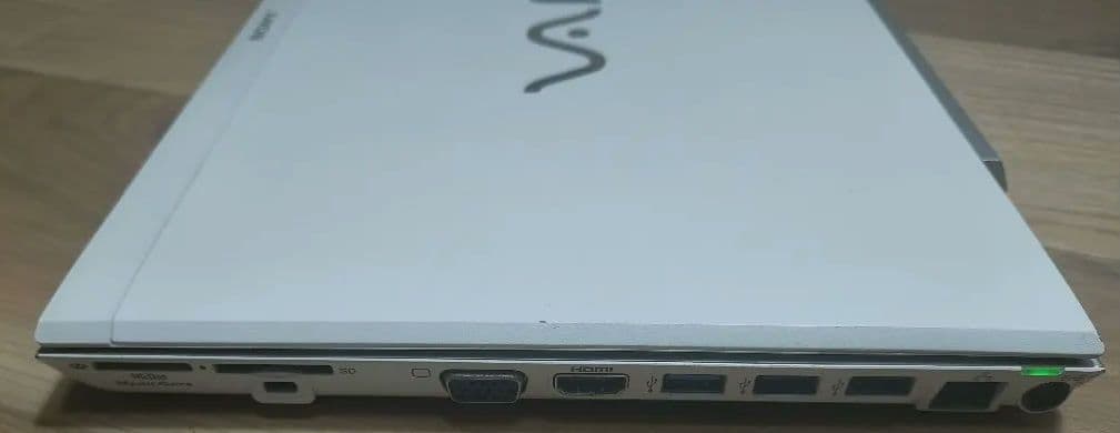 Windowsノート本体 SONY VAIO PCG-4121GN Linux Mint