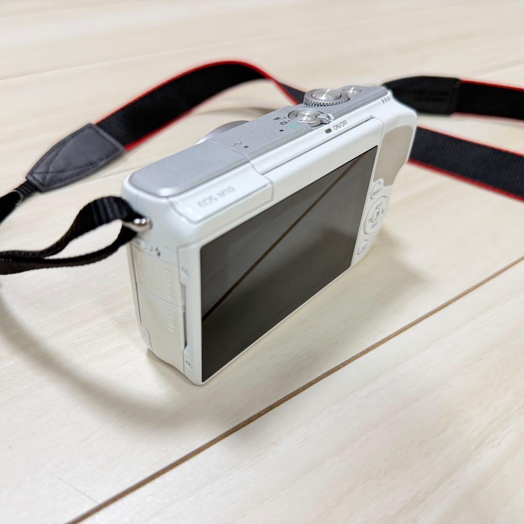 【美品】CANON EOS M10 ミラーレス一眼カメラ