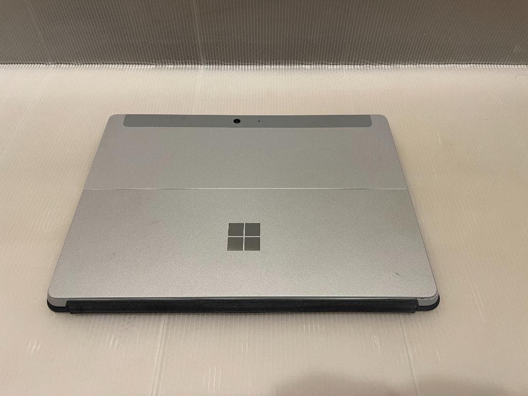 Surface Go 第一世代