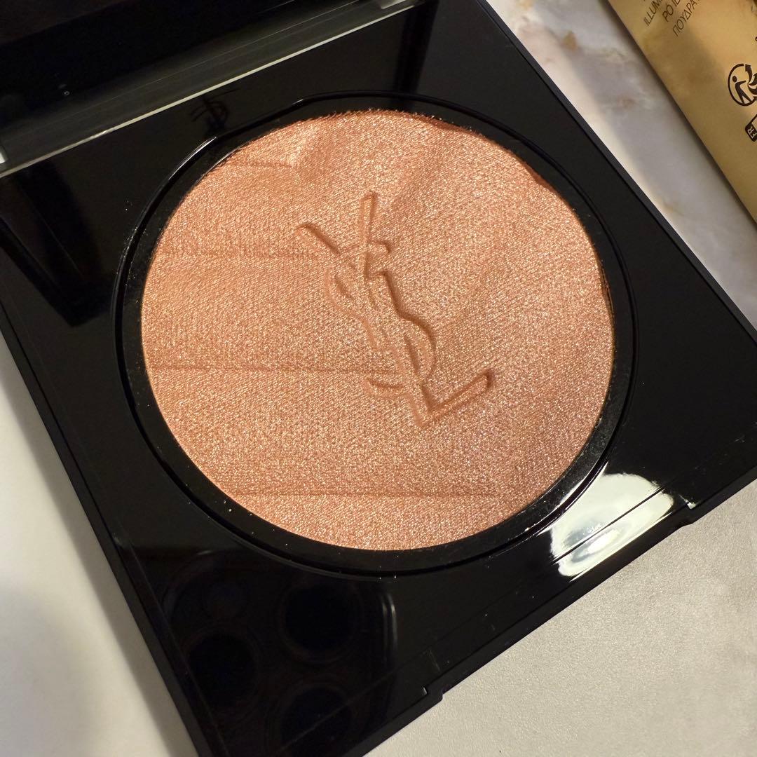 YSL オールアワーズハイパールミナイザー 03