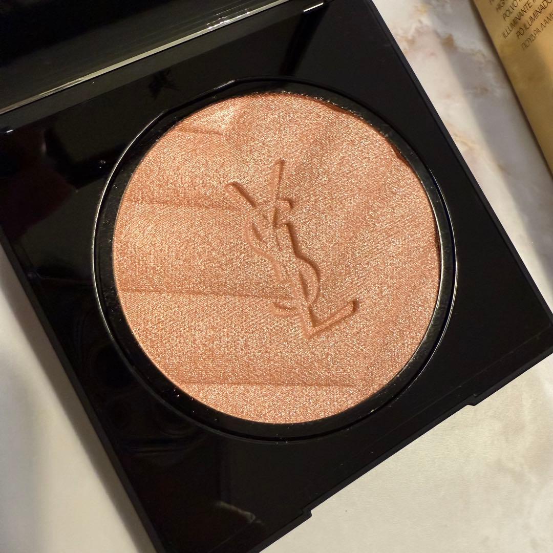 YSL オールアワーズハイパールミナイザー 03