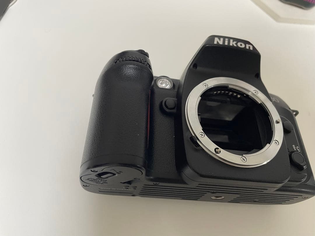 Nikon F80s ボディのみ 動作確認済み　フィルム一眼レフカメラ
