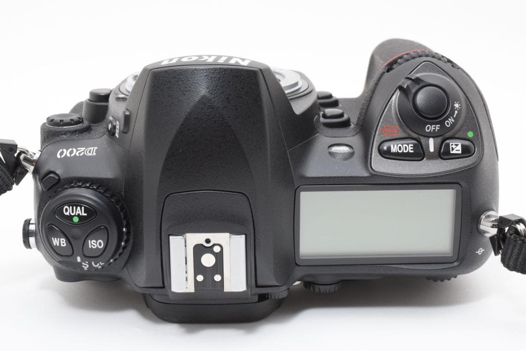 新品級 NIKON ニコン D200　ショット数　49枚　箱付き　H089