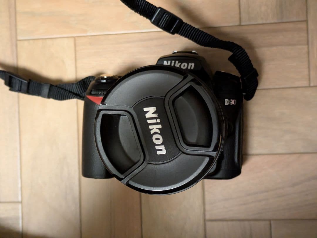 NIKON D90 AF-S DX VR 18-200G レンズキット