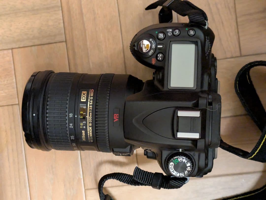 NIKON D90 AF-S DX VR 18-200G レンズキット
