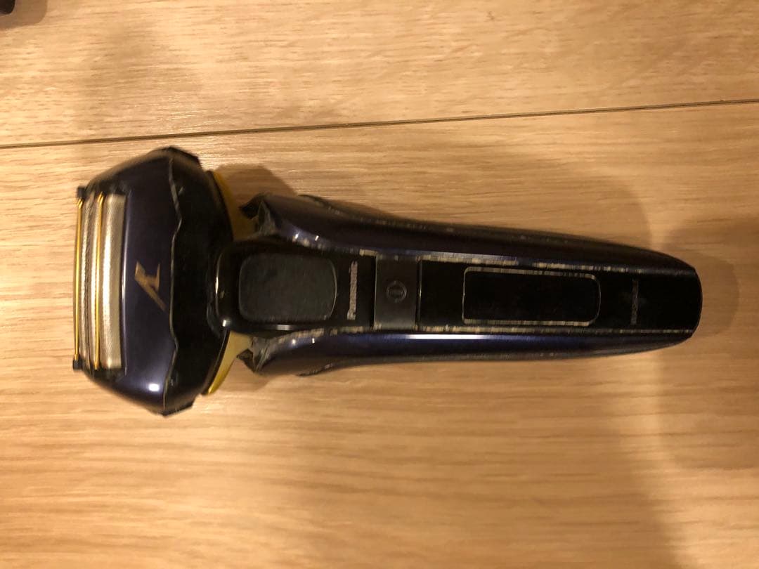 メンズ電気シェーバーPanasonic ラムダッシュ ES-CLV7C