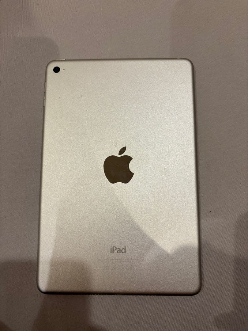 Apple iPad mini 4 32GB シルバー　箱　ライトニングケーブル