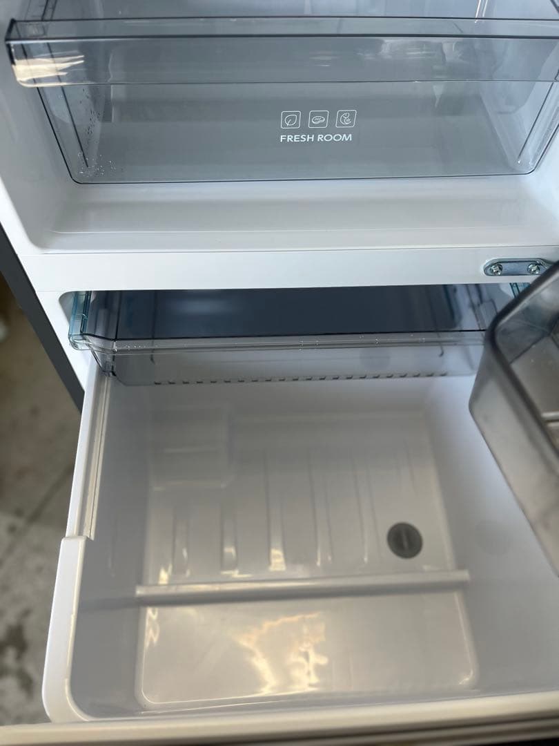【美品】2023年 ハイアール Haier 冷蔵庫 3段286L 二人暮らし識T