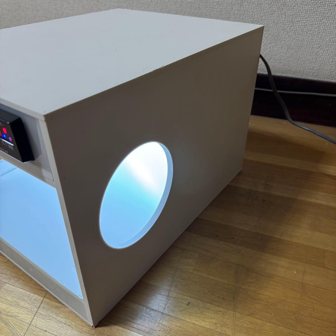 爬虫類用　飼育ケージ LED付 温度表示
