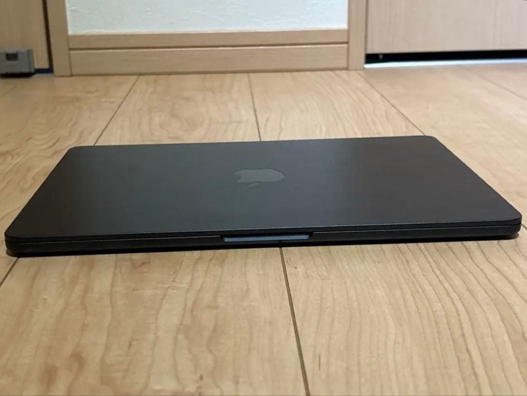 MacBook Air 13.6 M3 2024 美品 充放電3回 バッテリ不良