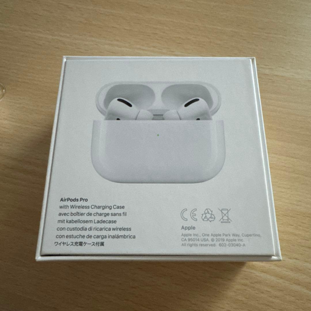 AirPods Pro ミッキーマウスデザイン 本体