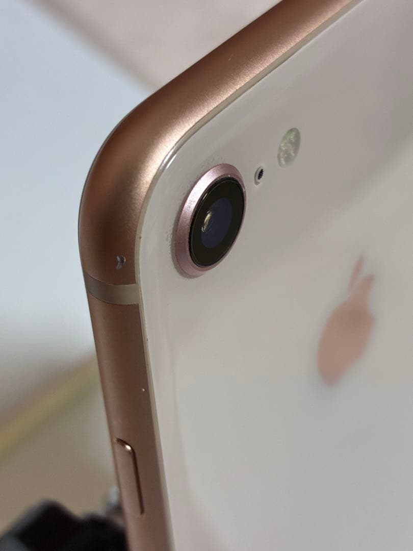 【値下げ】Apple iPhone 8 本体　ゴールド 64GB