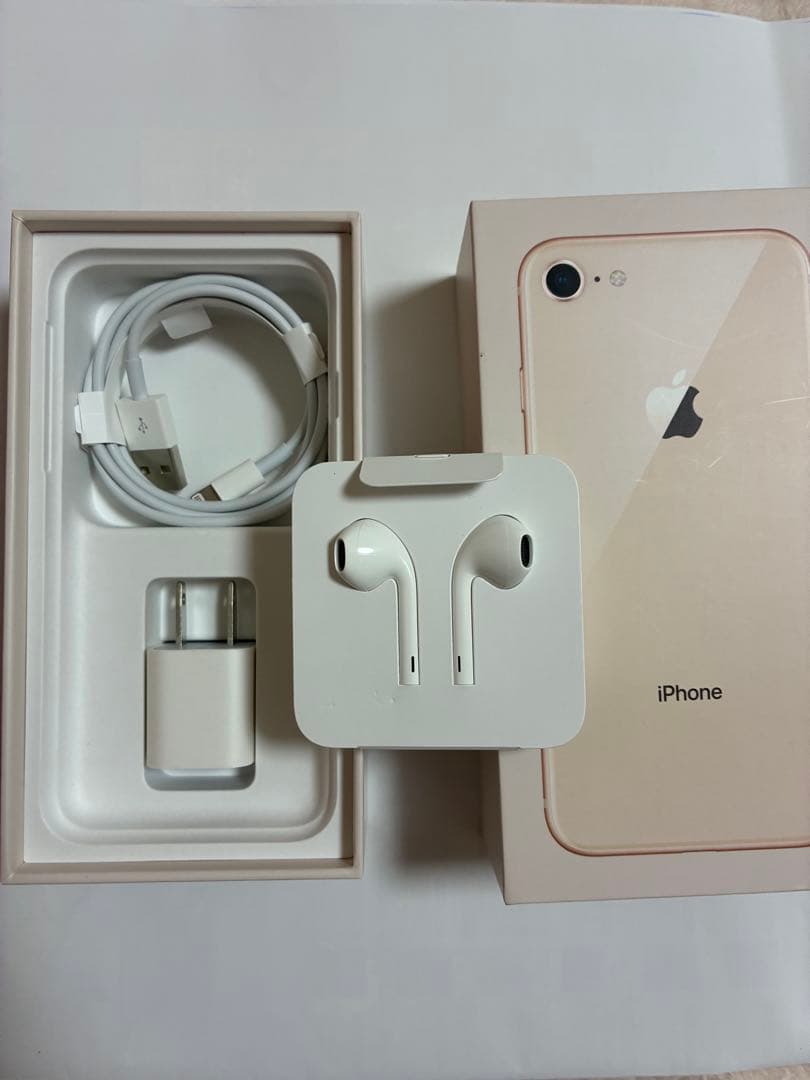 【値下げ】Apple iPhone 8 本体　ゴールド 64GB