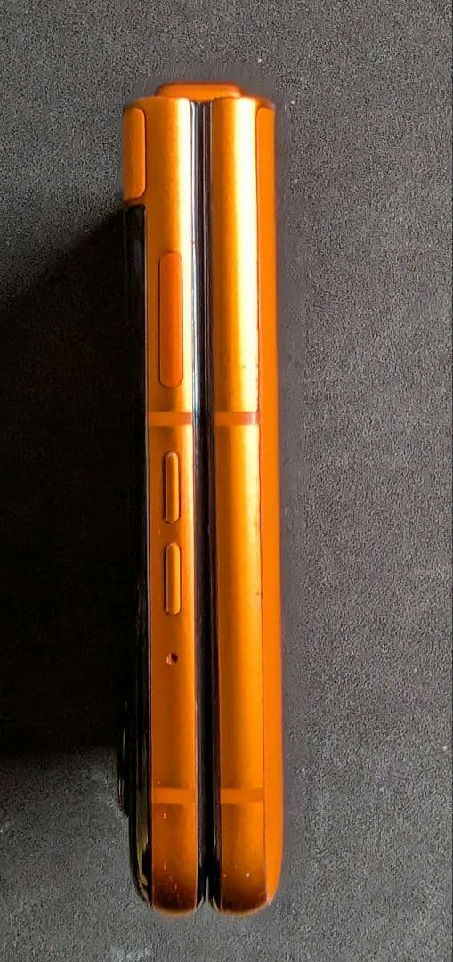 Motorola razr 50 512GB SIMフリー