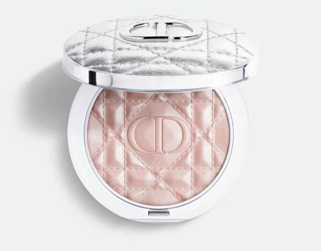 Dior フォーエヴァー グロウ ルミナイザー