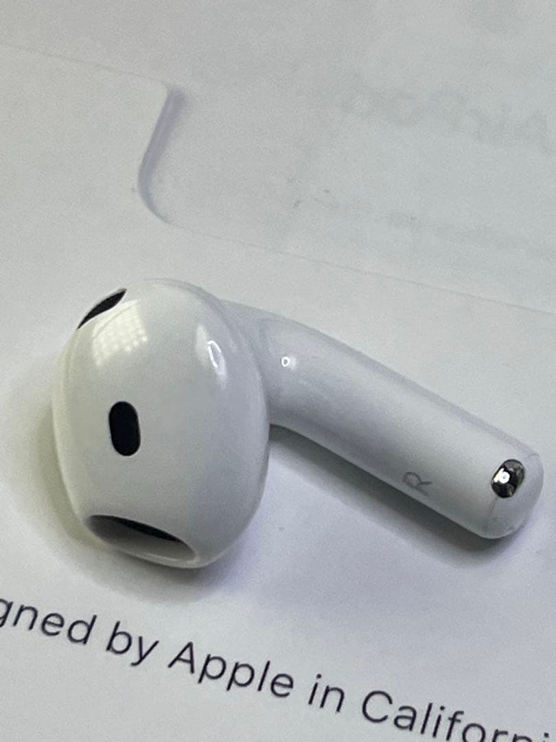 AirPods 第4世代イヤホン右耳のみ モデルA3050正規品美品