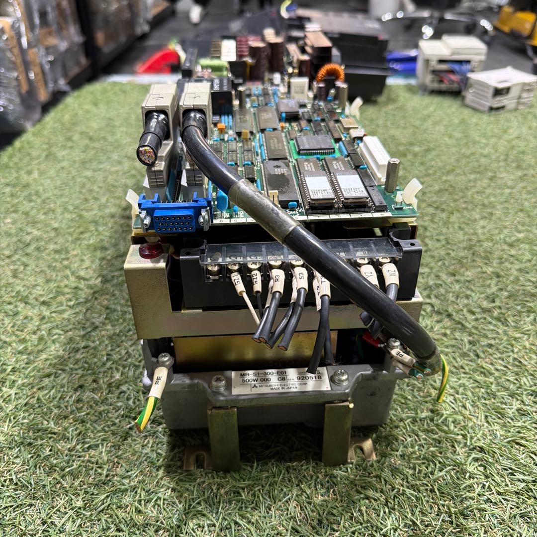 アンプ MITSUBISHI MR-S1-300-E01 SERVO DRIVE