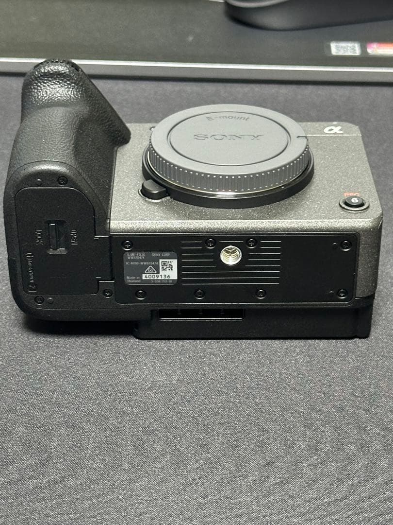 SONY FX30 ボディ　NiSiレンズフィルター72mm付き