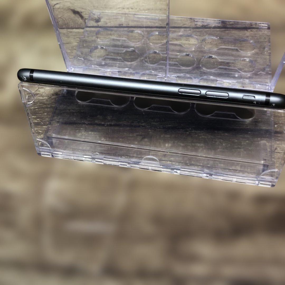 k1217 iPhone8 64GB ブラック
