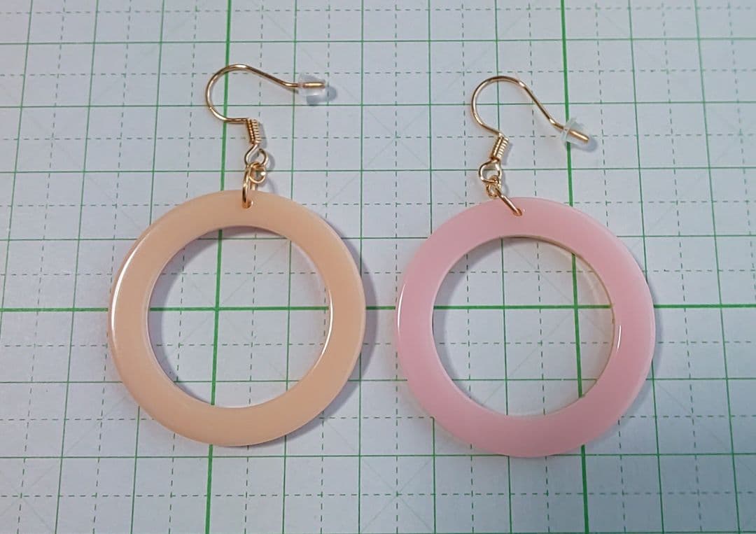 HM　ピアス　ゴールド系　ミルキーピンク　ミルキーオレンジ　サークル　丸