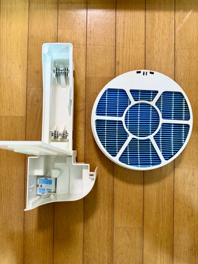 【美品】SHARP 空気清浄機 KC-J50-W 2019年　脱臭フィルター新品