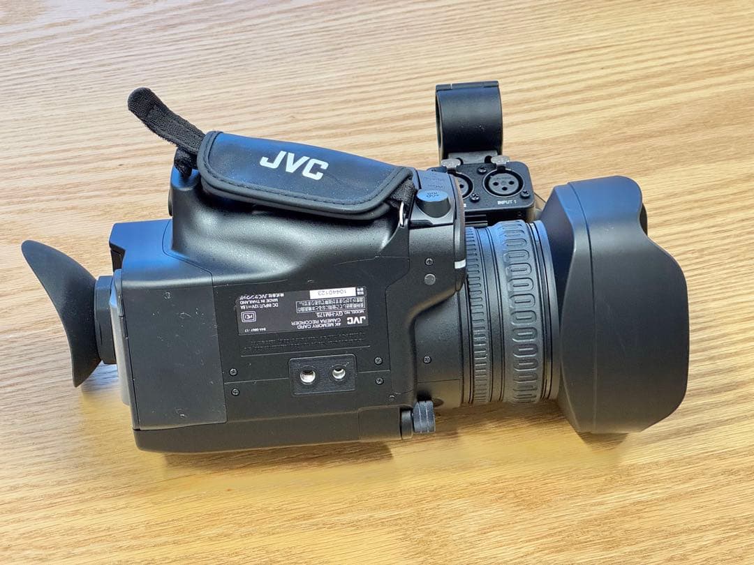 JVC 4Kビデオカメラ ケース付き　GY-HM175