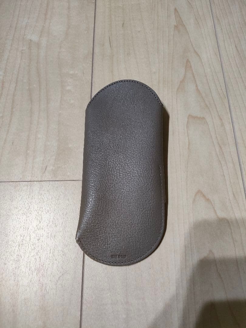 新品！未使用！交渉可！IL BISONTE イル　ビゾンテ　レザー メガネケース
