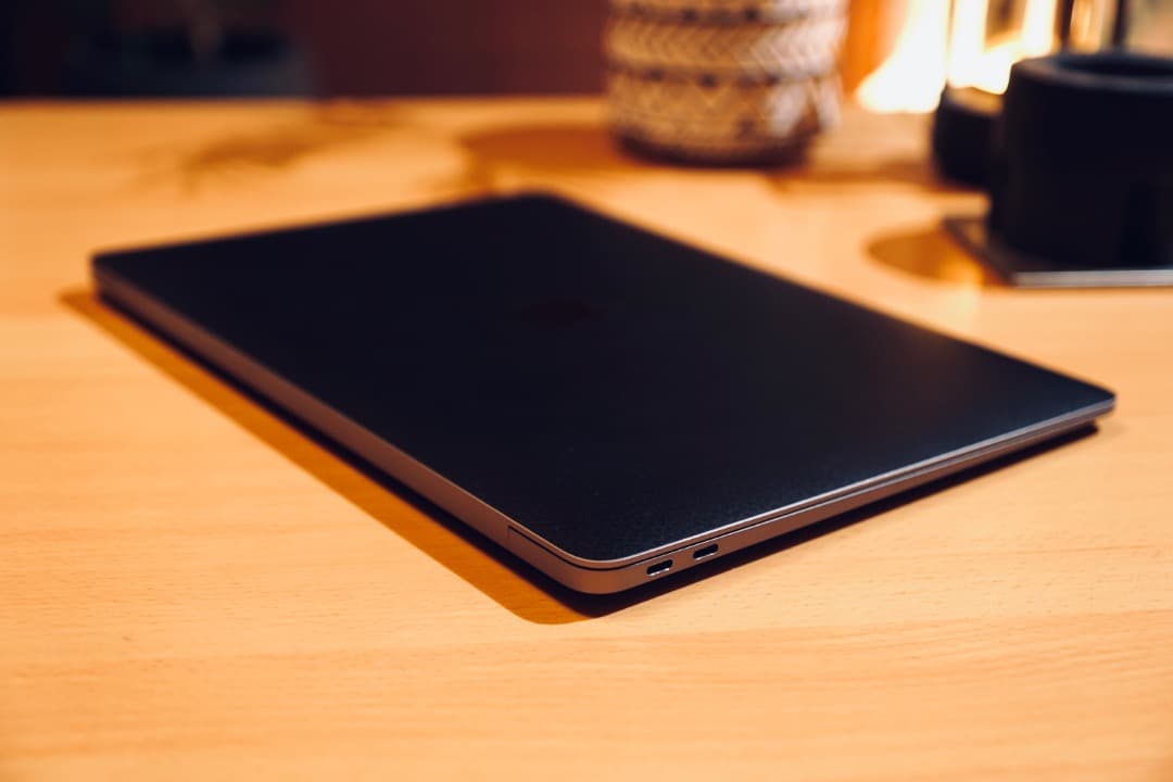 【Apple】MacBook Air (2020, intel-Core i5）