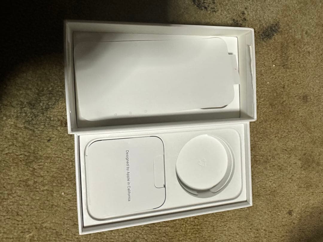 スマートフォン本体 adidasiPhone14pro 512gb