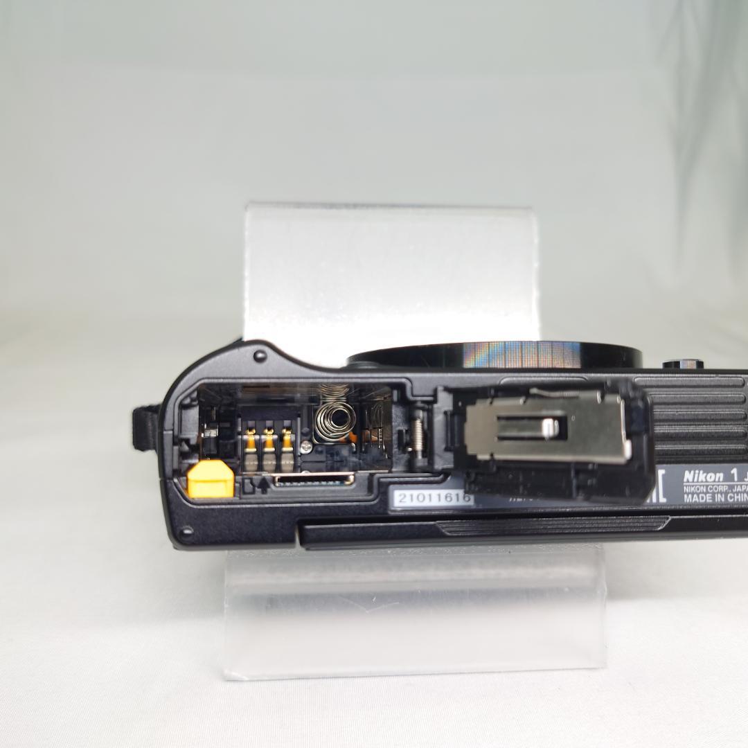 Nikon 1 J5 一眼レフ カメラ 充電器付き /10-30mm レンズ