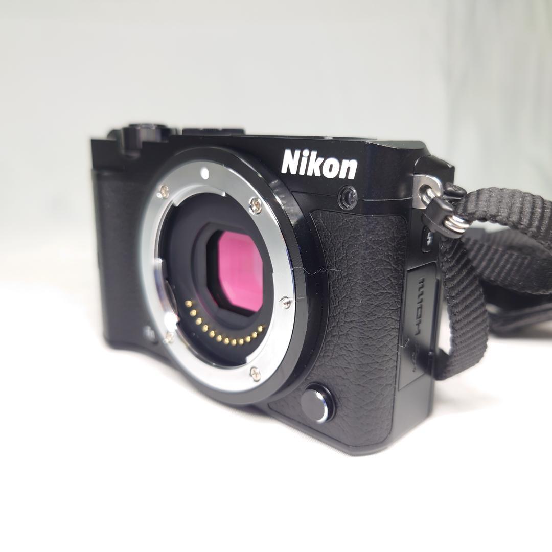 Nikon 1 J5 一眼レフ カメラ 充電器付き /10-30mm レンズ
