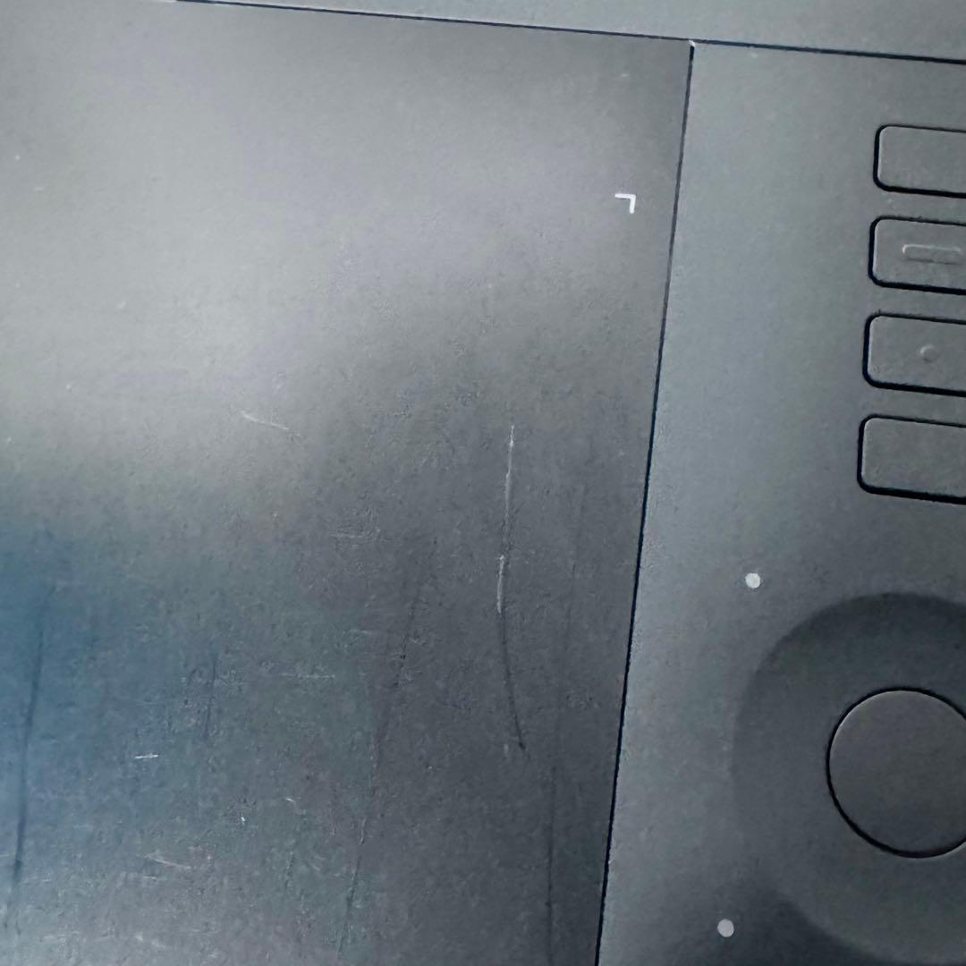 Wacom ペンタブ Intuos Pro PTH-651 Medium