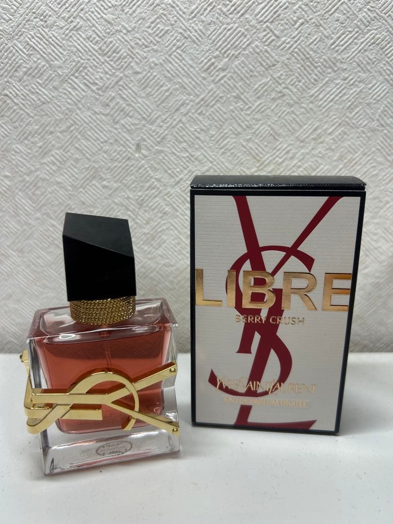Yves Saint Laurent リブレ ベリークラッシュ