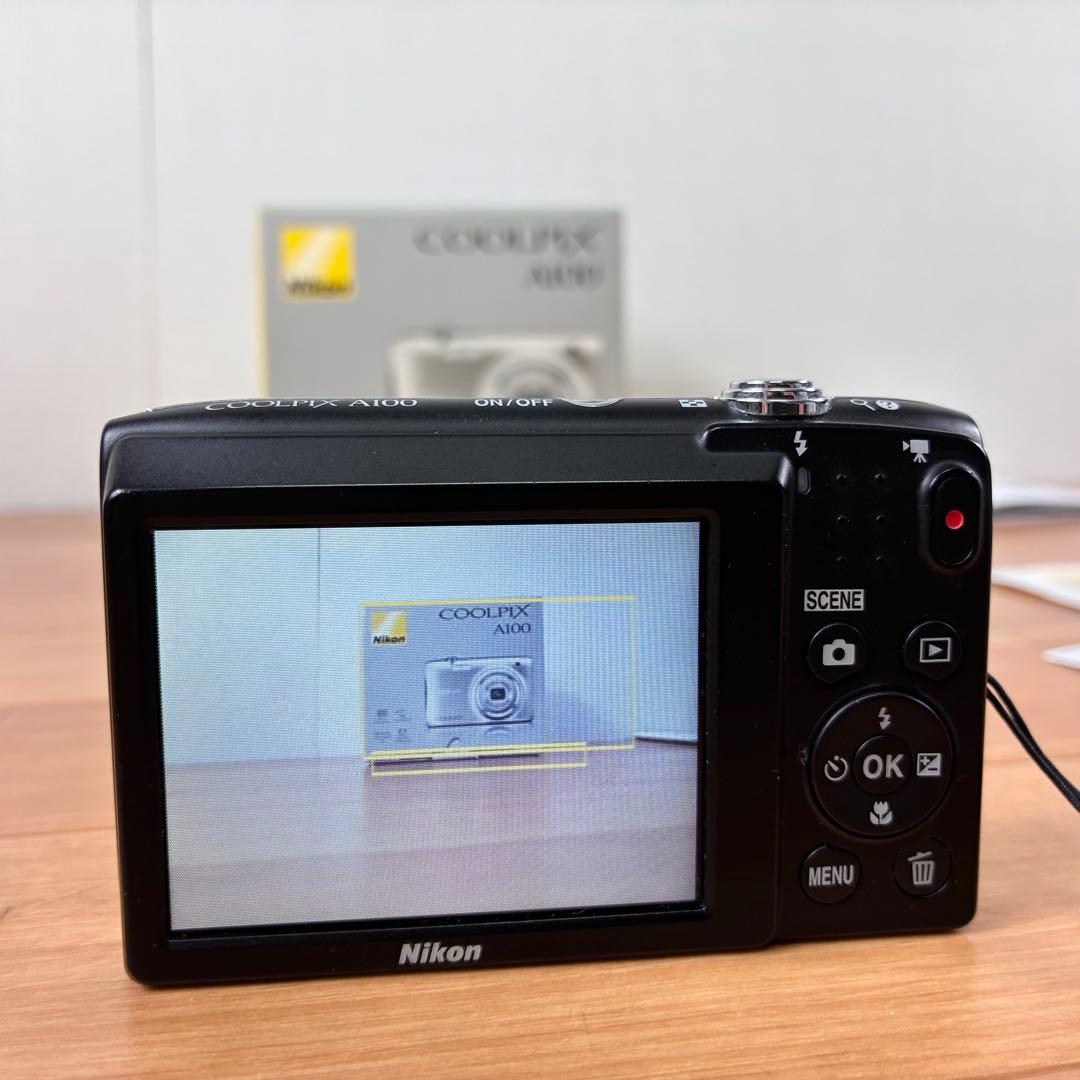 【良品】Nikon COOLPIX A100 シルバー コンパクトデジタルカメラ