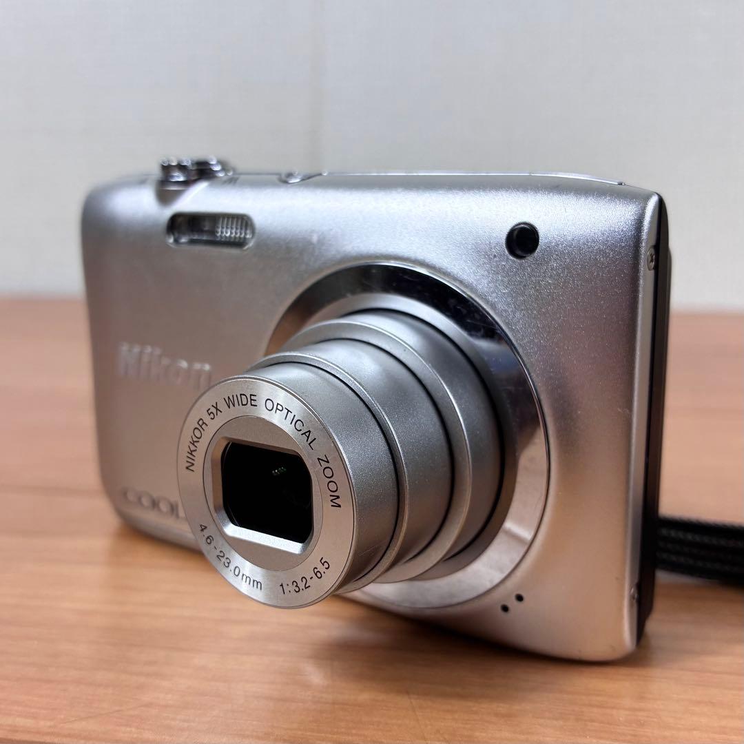 【良品】Nikon COOLPIX A100 シルバー コンパクトデジタルカメラ