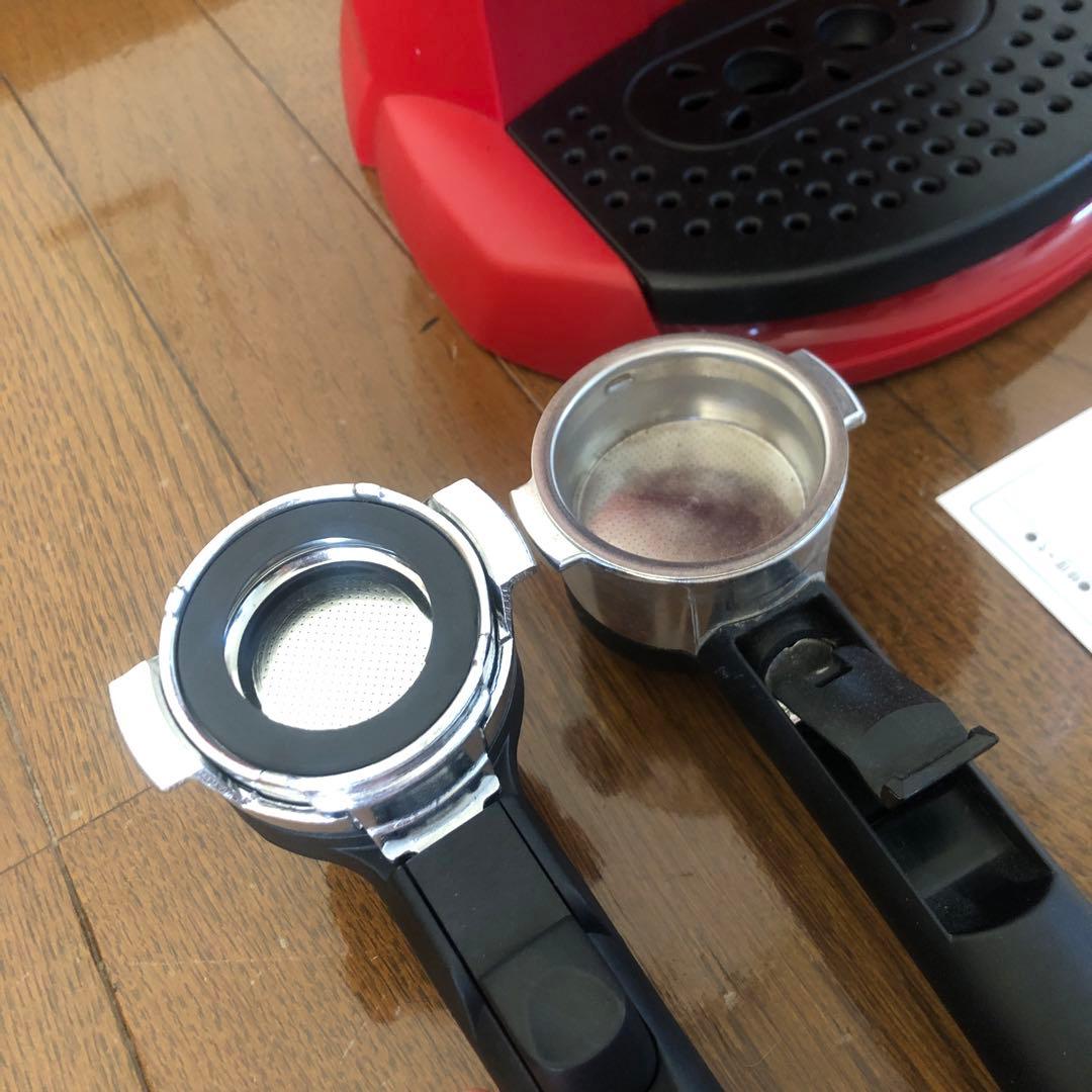 美品【DeLonghi  デロンギ 】エスプレッソ・カプチーノメーカー レッド