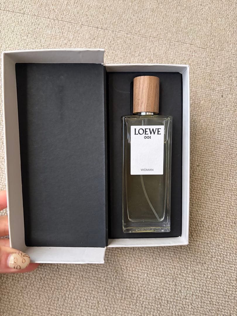メ*イ様 LOEWE 001 WOMAN Eau de Parfum 50ml