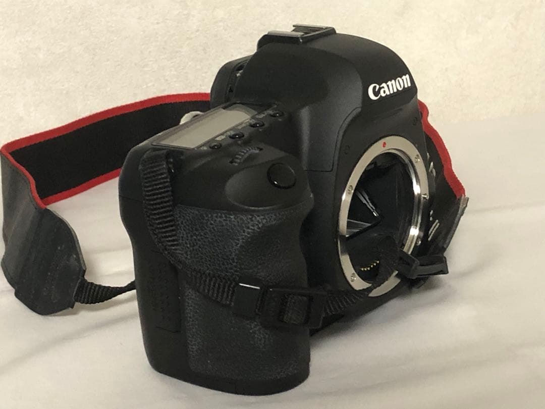 Canon EOS 5D mark II 【型番】DS126201