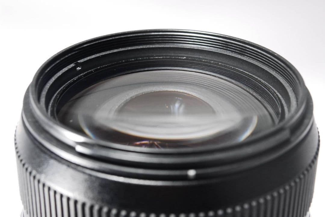 【決算セール】超望遠ズーム TAMRON 70-300mm マクロ機能 迫力撮影