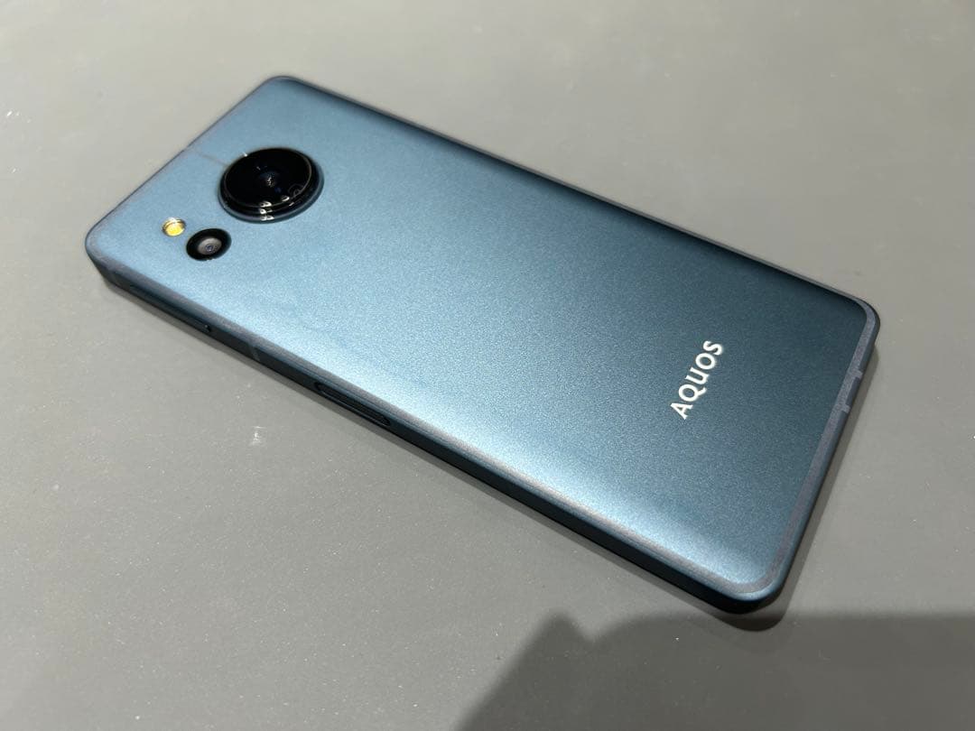 AQUOS Sense8 中古　SHARP