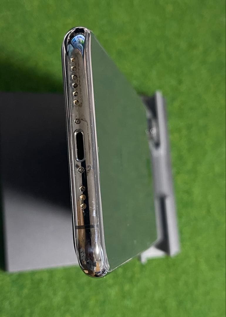 iPhone XS 256GB SIMフリー バッテリー77%