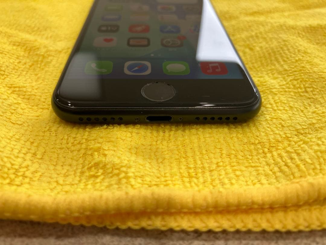 iPhone SE（第2世代） 64GB ブラック