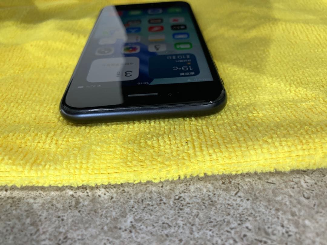 iPhone SE（第2世代） 64GB ブラック