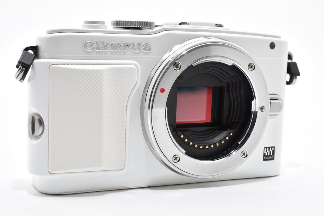 ■美品■OLYMPUS E-PL6 ボディホワイト2032