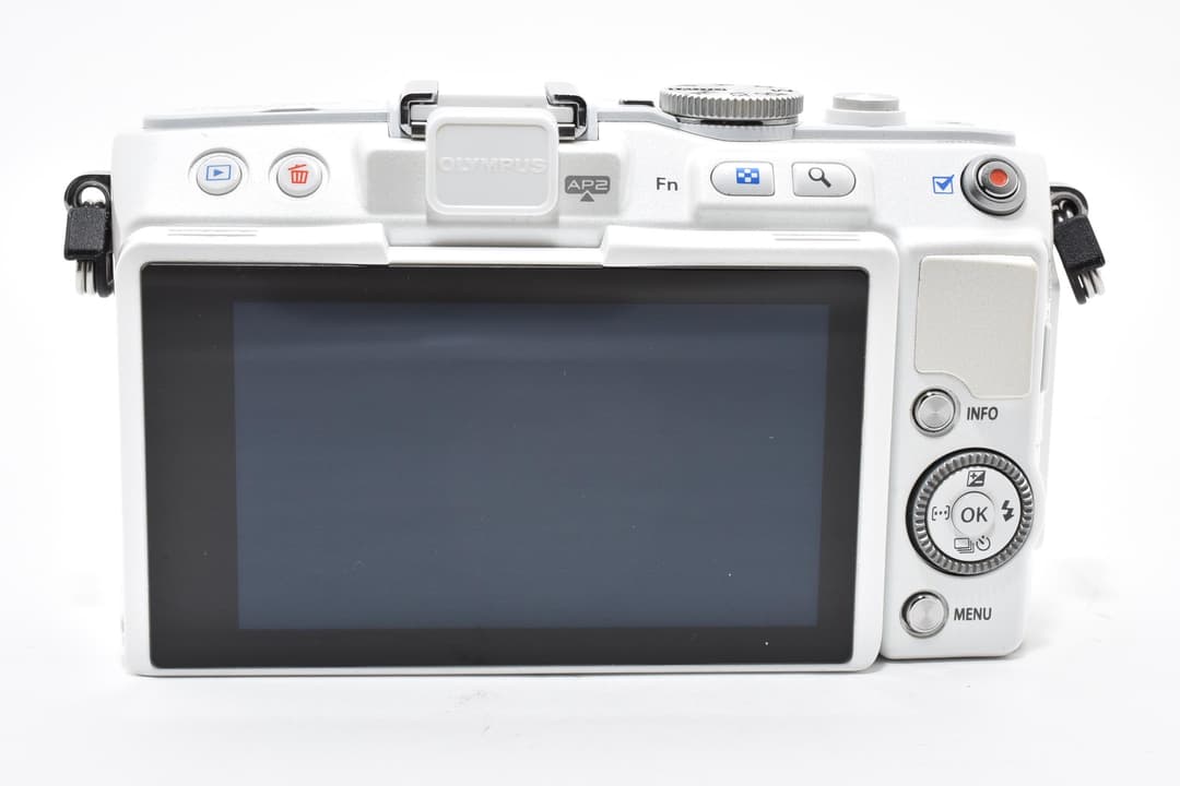 ■美品■OLYMPUS E-PL6 ボディホワイト2032